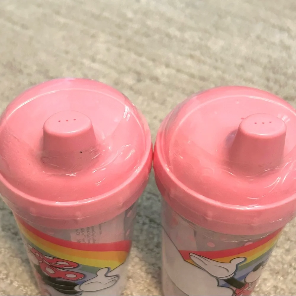 Disney Baby Minnie Mouse 3 PK Bib Set and 2 Sippie 10oz. Cups. NWT